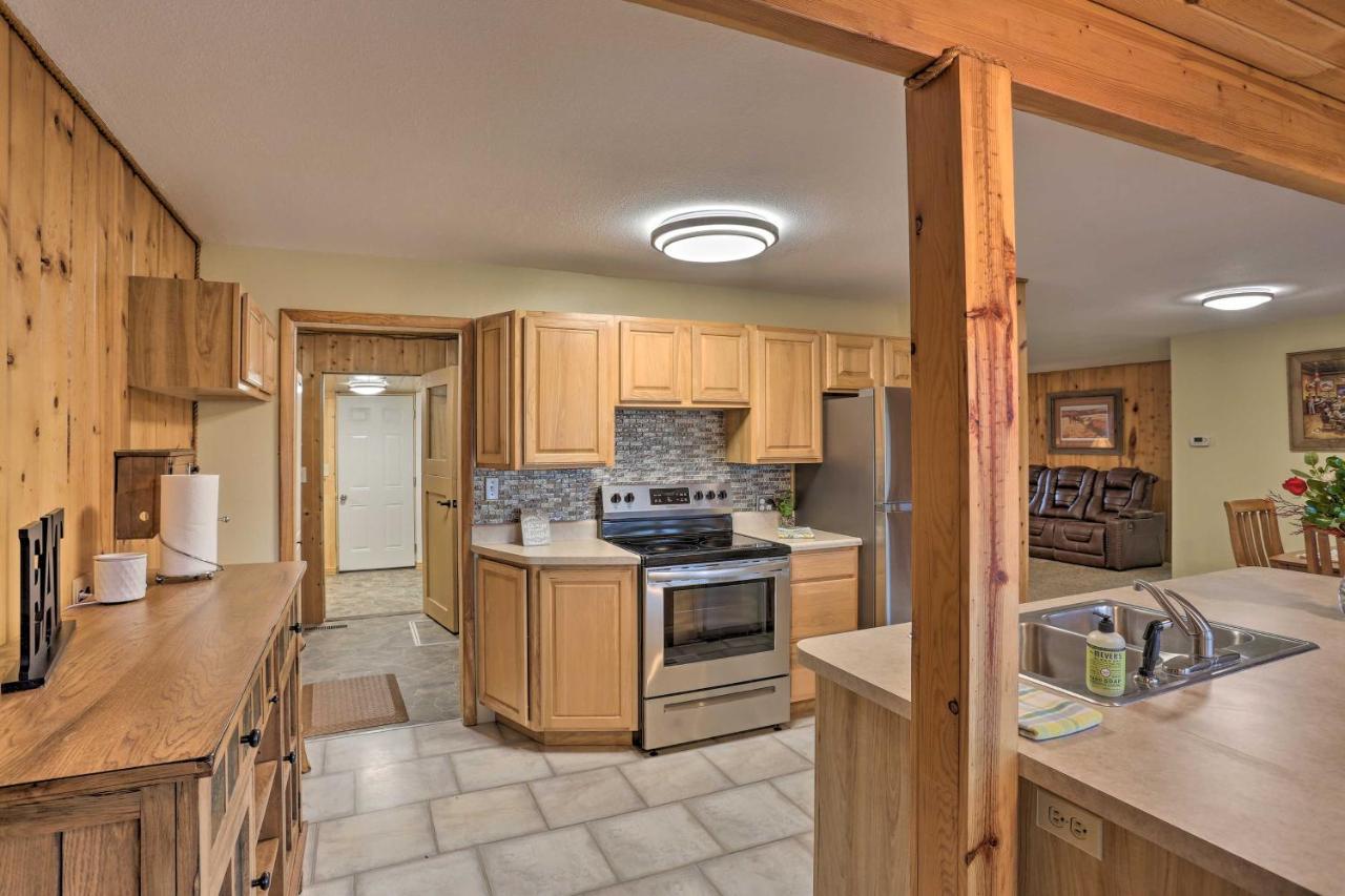 Rustic Spearfish Cabin On 12-Acre Trout Farm エクステリア 写真